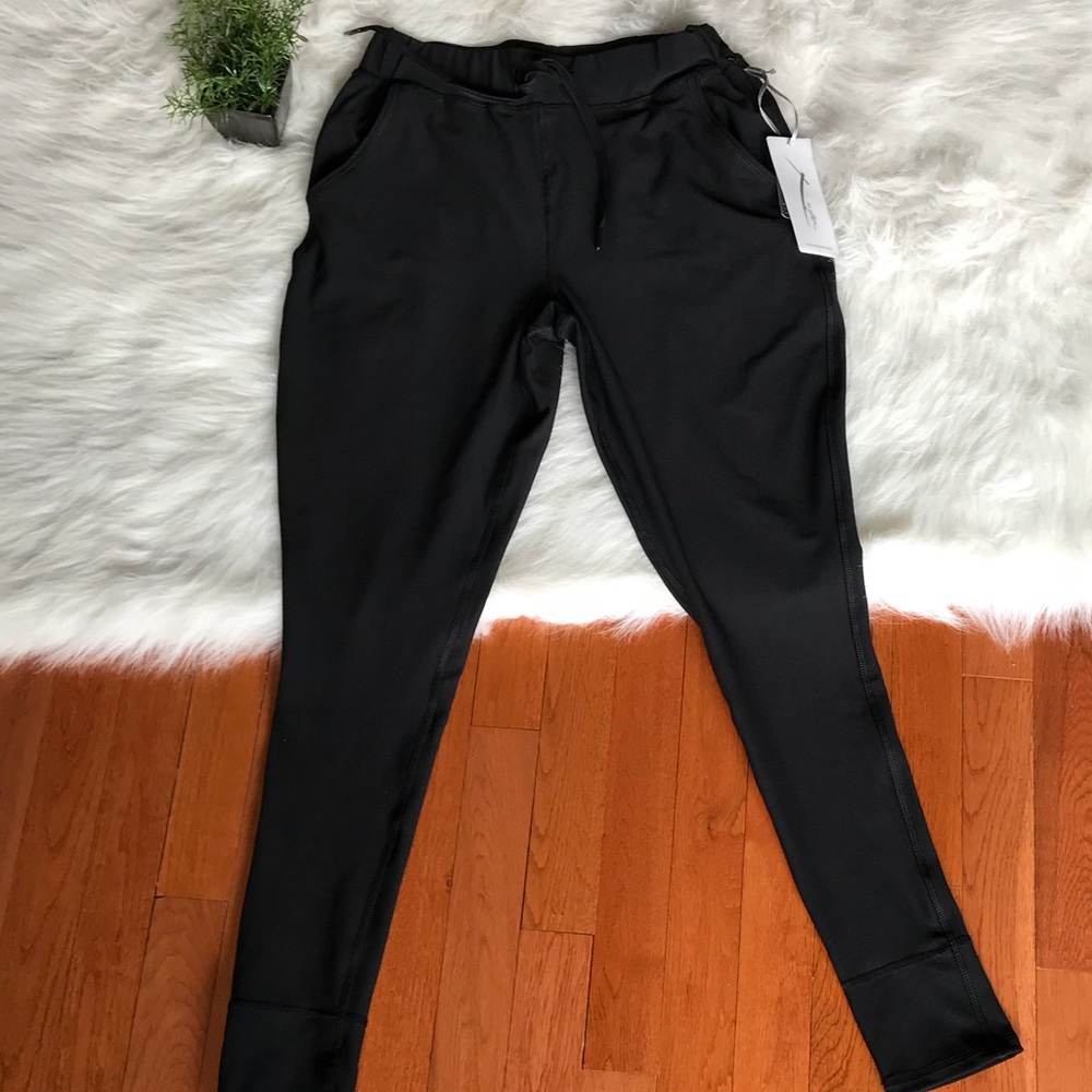 Black leggings by gottex